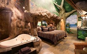 Black Swan Inn Luxurious Theme Rooms